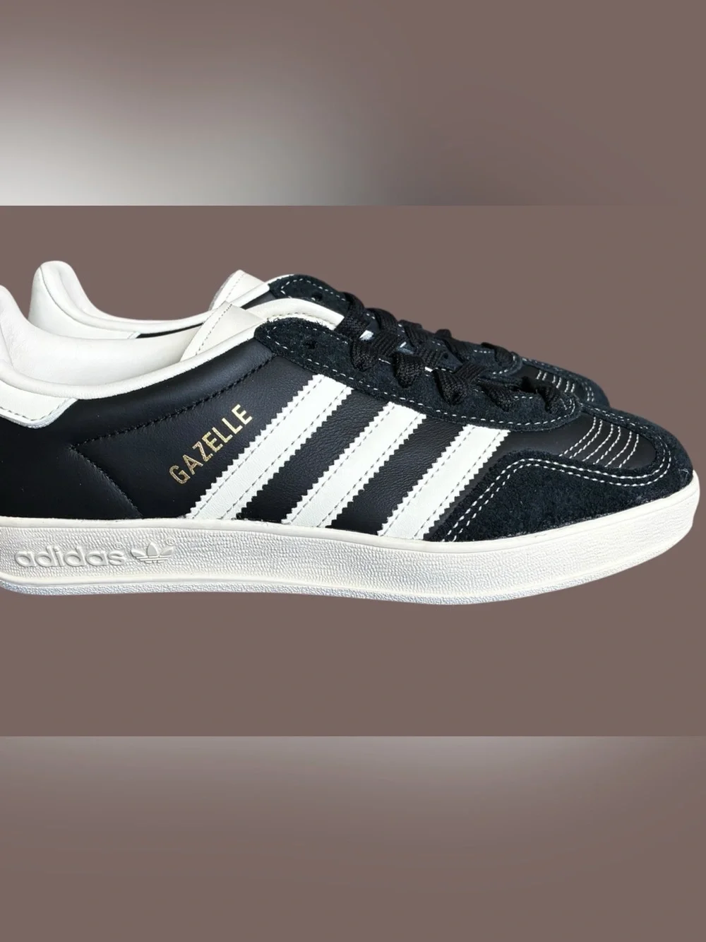 adidas Original Gazelle Leather Size 4.5 Men/ 5.5 Women /4.5Y Big Kids NEW